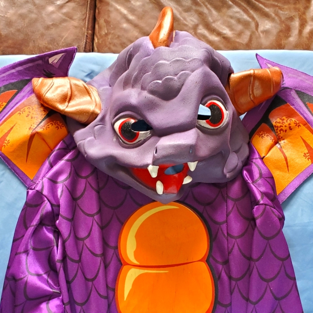 Spyro Hallowe'en Costume Official Skylanders Authorized, Child Size Medium- 8-10
